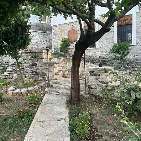 Arpet Gjirokastër