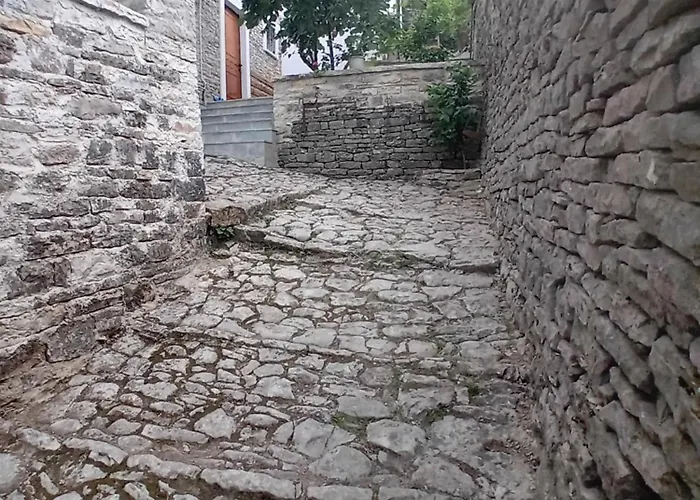 Arpet 3* Gjirokastra
