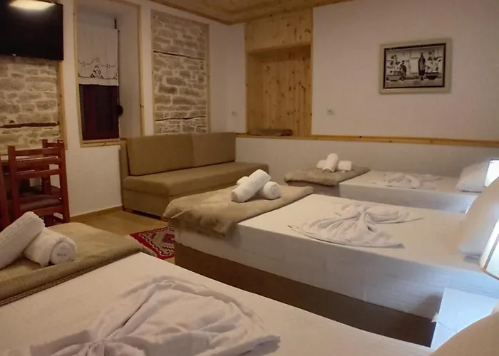 بيت ضيافة Arpet Gjirokastër