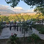Arpet Gasthof Gjirokastër