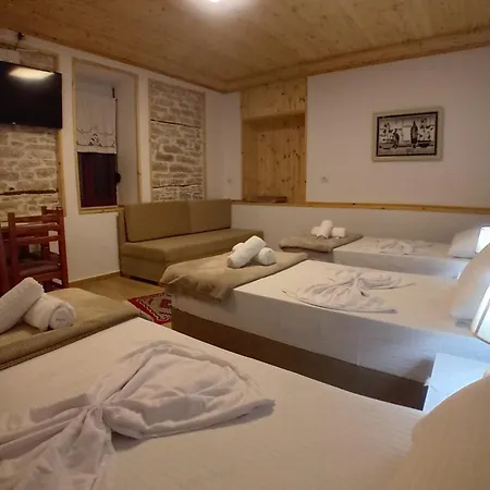 招待所 Arpet Gjirokastër