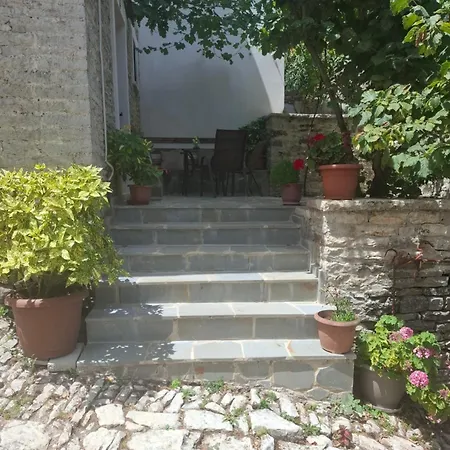 招待所 Arpet Gjirokastër