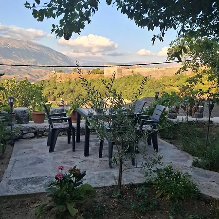 Arpet 招待所 Gjirokastër