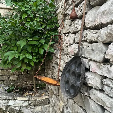 招待所 Arpet Gjirokastër