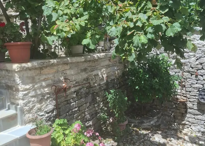 Arpet Gjirokastër